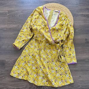 Idem Ditto Floral Wrap dress size Small